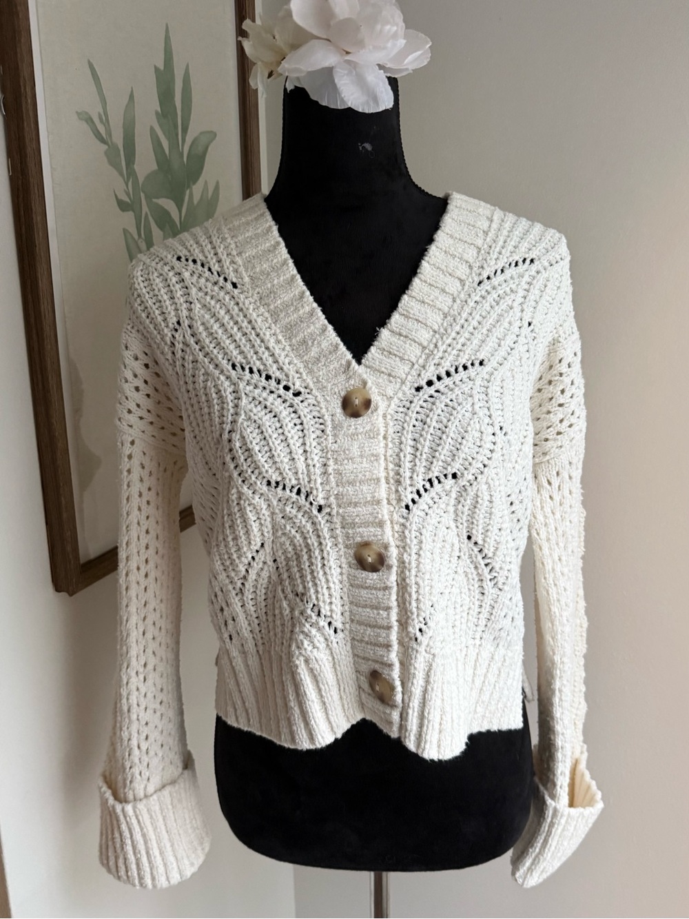 Abercrombie & Fitch Cream Woman’s Open-Knit V-Neck Button Cardigan